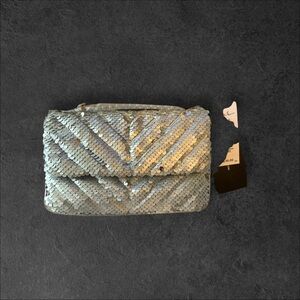 NWT - Nicole Miller silver sequined bag